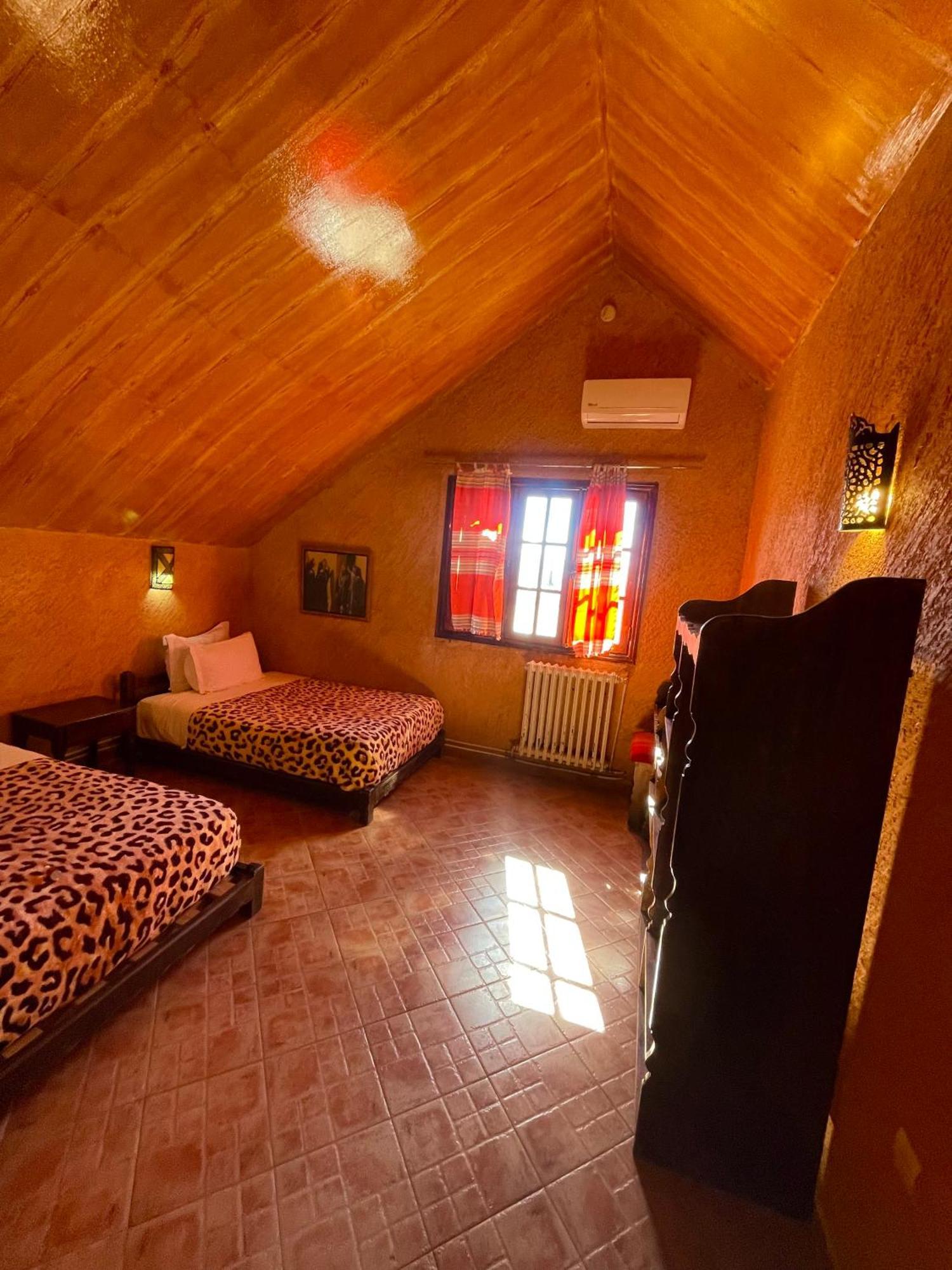 Ferme D'Hote La Vallee Azrou Exterior photo